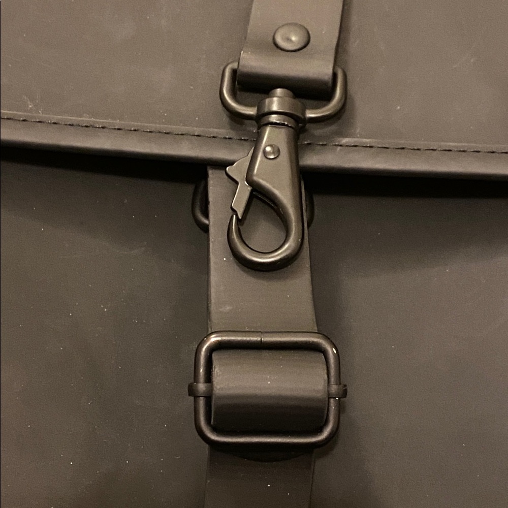 Backpack - Picture 4 of 16